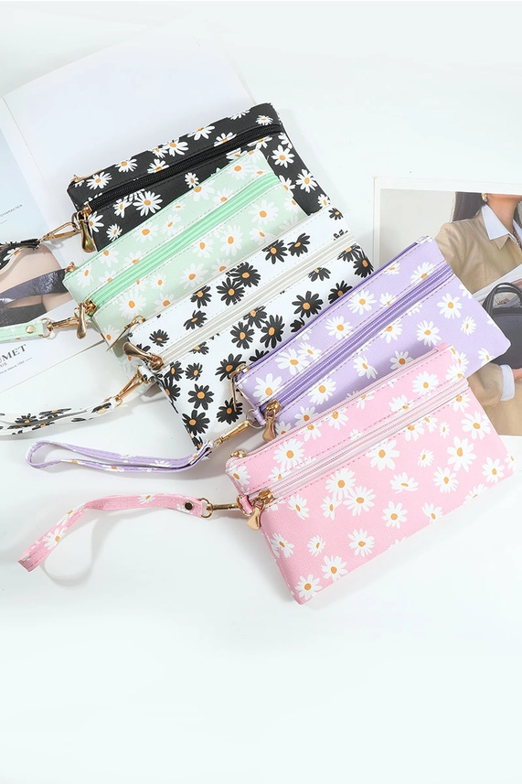 Wristlet Daisy Print Wallets